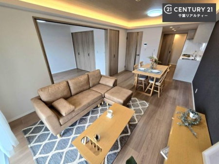 ���r���O �J�����̂���L�XLDK�I�\�t�@�[��_�C�j���O�e�[�u����u���Ă������ɂȂ�Ȃ��̂ŉ��K�ɉ߂����܂��I�R�~���j�P�[�V���������₷�����r���O�ł��I