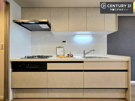 �L�b�`�� ��Ƃ肠�钲���X�y�[�X�ō�Ƃ����₷�����K�ȃL�b�`���ł��I
���q�l�ƈꏏ�ɂ��َq������y���߂�L�X�X�y�[�X�ł��B�y�����������ԂɂȂ肻���ł��ˁI