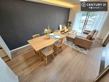 ���r���O �S�n�ǂ����r���O�͉Ƒ������R�ƏW�܂�܂��B�Ƒ��c�R�̎��Ԃ����������ł��B���Ƒ��ƁA����w�[���������Ԃ��߂��������ł��ˁB���邭�J���I�ȋ�Ԃł��B