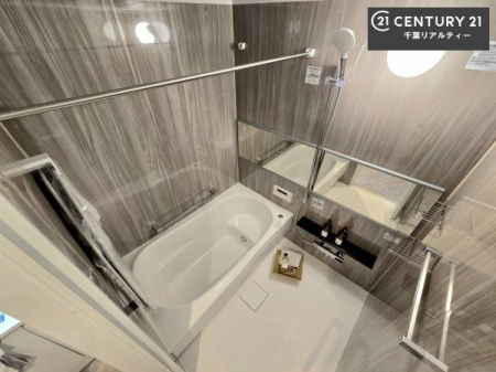 ���� �������������l�̕��͋C�̃o�X���[���́A�����o�Ă��ăo�X�^�C�����[���I
���d���撣���Ă��邲�J���ɂ��D�݂̓����̓����܂����āA�y����ł݂Ă͂������ł��傤���H