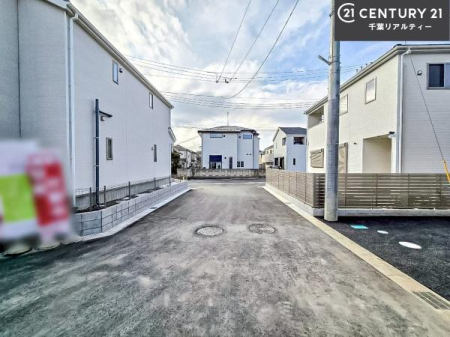 �O�ʓ��H�܂ތ��n�ʐ^ ���ӊ���A���q�l�̂���]�ɍ������������ꏏ�ɂ��ē���v���܂��B�Z��[���A�h�o�C�U�[�ɂ�邲���k������܂��B���Ђ͂��₢���킹�ɑ��Ή����܂��I���҂������܂���I