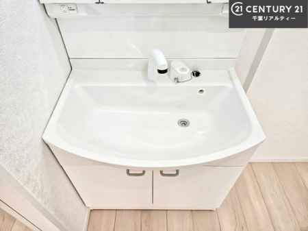 ���ʑ�E���ʏ� �����L�����ʑ�{�E���́A�������˂ɂ����̂ł�����ꂪ�y�X�I���������ۂĂ܂��I
�L���C�Ȑ��ʏ��Ŏ��������̃��`�x�[�V�������オ��܂��ˁI