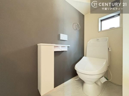 �g�C�� �A�N�Z���g�N���X���{�����g�C���́A�V���v���Ȃ�������Ƃ�����ꊴ�����o���A���S�n�̗ǂ���ԂɎd�オ���Ă��܂��B