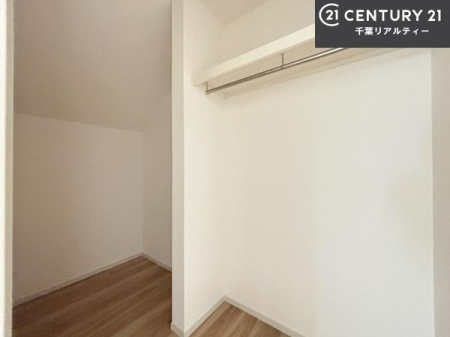 ���[ �E�H�[�N�C���N���[�[�b�g�t���ł��B��������̂��m���Ȃǂ����[���Ă��������ł��ˁI���ɂ���@�������ȂǋG�ߕ��̑傫�ȉƓd�����[�ł��܂��B