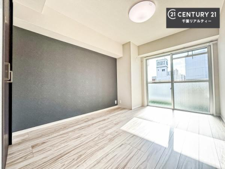 �Q�� �o���R�j�[�ɖʂ��Ă���m���ł��B���邭�����肪����A���C����������ł��܂��I���N���āA�O�ɏo�Ĕw�L�т����[�ċz�����ǂ������}������邱�Ƃ��ł��܂��B