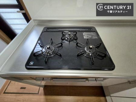 �L�b�`�� �R�����͎O������̂ł������̓����i�s���ł��܂��B
�������O�����t���ł��B�����X�y�[�X���L�X���Ă���׍�Ƃ����₷���I�g�����肪�ǂ��V�X�e���L�b�`���ł��I