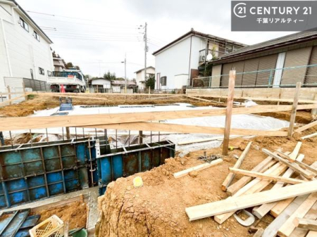 ���̑����n ���݌��z���B������͖��邭�J���I�ȃ��r���O��ŐV�ݔ��̃L�b�`���Ȃǉ��K�ȋ�Ԃ��L����܂��B�����������炱���g�V������炵�h�ւ̊��҂����܂�Z�܂��B�����������Ȃ����z���̗l�q���K���ł��B