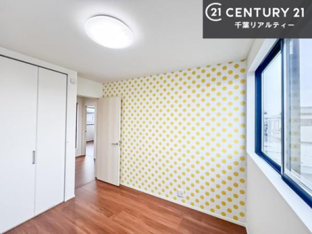 �m�� �V���v���Ƀf�U�C������Ă��邽�߁A�Ƌ��I�т܂���I
���C�ɓ���̉Ƌ��u���Ă��낰���Ԃ���邱�Ƃ��ł��܂��B
