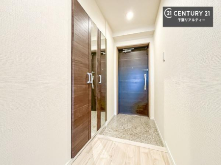 ���� �V���[�Y�{�b�N�X�t���Ȃ̂ŁA���ւ��Еt�����|�������₷���ł��I
�X�b�L���������ւŌ˂��J�����u�ԁA�������̂���S�n������Ԃ��o�}���Ă���܂��B