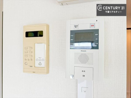 ���̑����� TV���j�^�[�t���C���^�[�z���ł��q�l�̂�����Ԓ��Ȃǂ����S�ł��ˁB
�{�^���ЂƂł����C�̏������ƂƂ̂��I�I�[�g�o�X���B