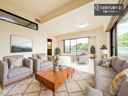 ���r���O �Ƌ��CG�p�[�X�ł��B�S�n�ǂ����r���O�͉Ƒ������R�ƏW�܂�܂��B�Ƒ��c�R�̎��Ԃ����������ł��B���Ƒ��ƁA����w�[���������Ԃ��߂��������ł��ˁB���邭�J���I�ȋ�Ԃł��B