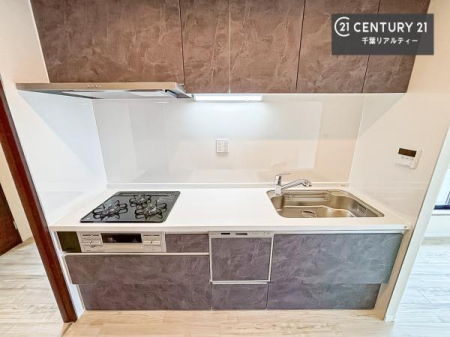 �L�b�`�� �R�����͎O������̂ł������̓����i�s���ł��܂��B
�������O�����t���ł��B�����X�y�[�X���L�X���Ă���׍�Ƃ����₷���I�g�����肪�ǂ��V�X�e���L�b�`���ł��I