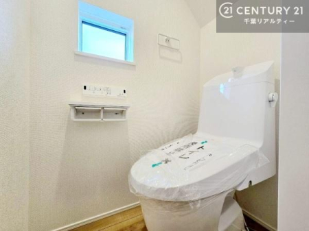 �g�C�� �������֍��ɂ��A�~��͕֍����g�����ł���̂ŗ₽���֍��ɍ��炸�ɍςފ������d�l�ł��I�V���v���ȃJ���[����Ƃ��Ă���̂ŁA������ꂪ���₷���ł��B