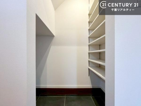 ���[ SIC�i�V���[�Y�C���N���[�[�b�g�j������A�C�����łȂ��A�E�g�h�A�p�i�E�G�ߕ��E�x�r�[�J�[�Ȃǂ��܂Ƃ߂Ď��[�\�B���֎��肪���ł��X�b�L�������܂��B