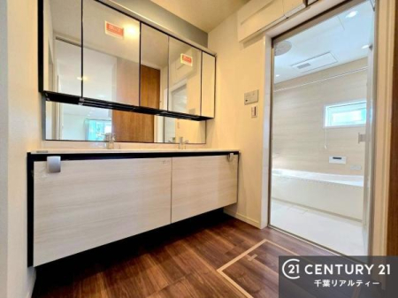 ���ʑ�E���ʏ� �X�^�C���b�V���ŃI�V�����Ȑ��ʑ�I�g�Ȃ�𐮂�����ʏ��́A���������厖�ł��I������̐������̂��镵�͋C�����o�I�C�����悭���g�����������܂��B