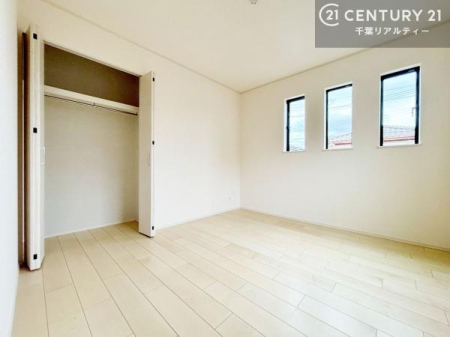 ���r���O�ȊO�̋��� �V���v���Ƀf�U�C������Ă��邽�߁A�Ƌ��I�т܂���I
���C�ɓ���̉Ƌ��u���Ă��낰���Ԃ���邱�Ƃ��ł��܂��B