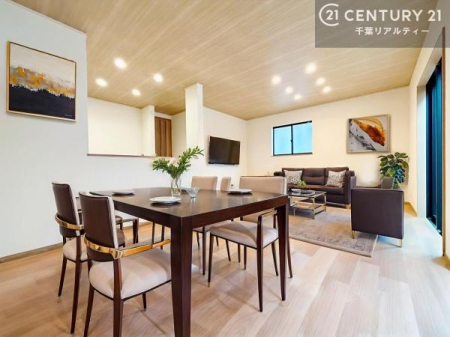 ���r���O �Ƌ��CG�p�[�X�ł��B�L�X�_�C�j���O�X�y�[�X�I������肨�H���B�΂��������y�������Ԃ��߂����܂��B���X�̔���������܂��I