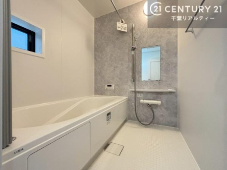 ���� �L�X�o�X�ň���̔������t���b�V���B�����L�΂���̂ŁA�����ɂ��������ƐZ����܂��ˁI�����̃o�X�^�C�����y���݂ɂȂ�܂��B