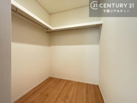 ���[ �E�H�[�N�C���N���[�[�b�g�t���ł��B��������̂��m���Ȃǂ����[���Ă��������ł��ˁI���ɂ���@�������ȂǋG�ߕ��̑傫�ȉƓd�����[�ł��܂��B