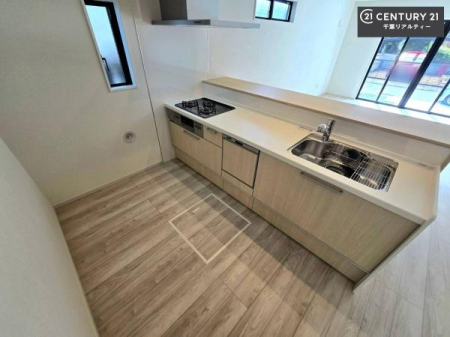 �L�b�`�� ��l�C�̑Ζʎ��V�X�e���L�b�`�����̗p���Ă��܂��I���Ƒ��̃R�~���j�P�[�V���������R�Ƒ�����݌v�ł��B
���q�l�ɂ��ڂ��͂��̂Ŋ������ł��ˁB���[�͂�����܂��I