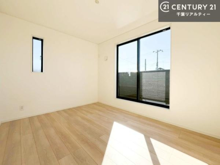 �m�� �V���v���Ƀf�U�C������Ă��邽�߁A�Ƌ��I�т܂���I
���C�ɓ���̉Ƌ��u���Ă��낰���Ԃ���邱�Ƃ��ł��܂��B