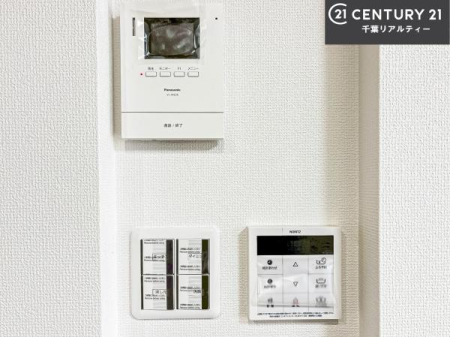 ���̑����� TV���j�^�[�t���C���^�[�z���ł��q�l�̂�����Ԓ��Ȃǂ����S�ł��ˁB
�{�^���ЂƂł����C�̏������ƂƂ̂��I�I�[�g�o�X���B