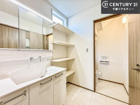 ���ʑ�E���ʏ� �����̂������ʏ��́A���ƕ�������₷���A���ł����K�ɂ��g�����������܂��B�O�ʋ��Ŏg�����肪�ǂ��A�������[�������Ă���܂��̂ŁA���p�i��X�L���P�A�p�i���������萮���ł��܂��B