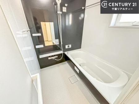 ���� �L�X�o�X�ň���̔������t���b�V���B�����L�΂���̂ŁA�����ɂ��������ƐZ����܂��ˁI�����̃o�X�^�C�����y���݂ɂȂ�܂��B