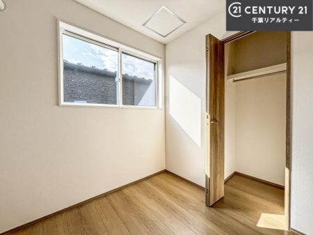 �Q�� ���[�͂̂���m���ł��B����������������L�X�Ǝg���ċC�������ǂ��ł��I
�L���C�Ȗ��邢�������ŉ߂����̂́A�X�ɂ̂�т�������ł��܂��ˁI