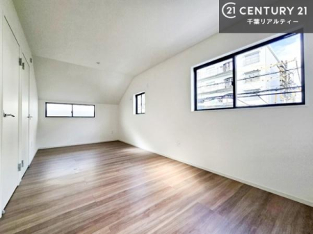 �m�� 2�ʍ̌����m�ۂ������邢�����́A���ʂ����ǂ��A���邭��ϋ��S�n�̗ǂ���ԂƂȂ��Ă���܂��B�����b�N�X���ĉ߂�����S�n�̗ǂ��������ł��I���̖ڊo�߂��X�b�L�����܂��ˁI