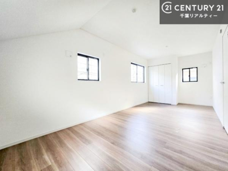 �m�� �V���v���Ƀf�U�C������Ă��邽�߁A�Ƌ��I�т܂���I
���C�ɓ���̉Ƌ��u���Ă��낰���Ԃ���邱�Ƃ��ł��܂��B