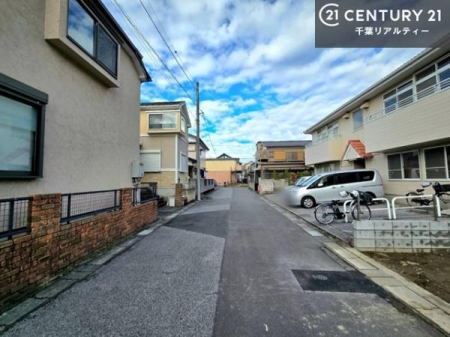 �O�ʓ��H�܂ތ��n�ʐ^ �X�[�p�[��R���r�j�A����{�݂����낤��炵�₷�����B
��������ʊw�ɕ֗��Ȃ����łȂ��A�������߂��A�Ƒ��݂�Ȃ����S���ĉ߂�������ӊ��������Ă��܂��B���X�̐����������K�ɁA�L���ɍL����܂��B