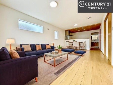 ���r���O �Ƌ��CG�p�[�X�ł��B�J�����̂���L�XLDK�I�\�t�@�[��_�C�j���O�e�[�u����u���Ă������ɂȂ�Ȃ��̂ŉ��K�ɉ߂����܂��I�R�~���j�P�[�V���������₷�����r���O�ł��I