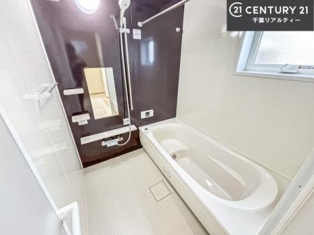 ���� �L�X�o�X�ň���̔������t���b�V���B�����L�΂���̂ŁA�����ɂ��������ƐZ����܂��ˁI�����̃o�X�^�C�����y���݂ɂȂ�܂��B