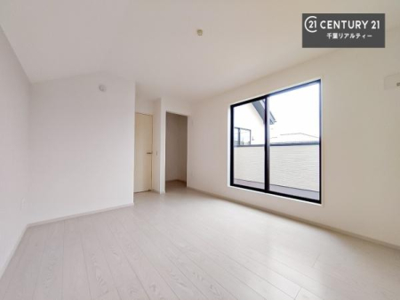 �Q�� �o���R�j�[�ɖʂ��Ă���m���ł��B���邭�����肪����A���C����������ł��܂��I���N���āA�O�ɏo�Ĕw�L�т����[�ċz�����ǂ������}������邱�Ƃ��o�������ł��ˁI