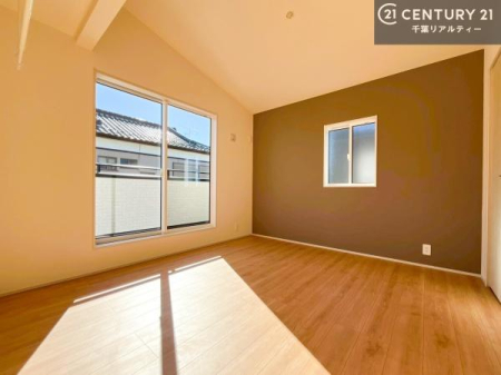 �Q�� �D���������������ޗm���́A���̖ڊo�߂��C�������ǂ������ł��ˁB���������Ԃ��������Ɖ߂������Ƃ��ł��܂��B�D�����F�����̃t���[�����O���ǂ�ȉƋ�ɂ��}�b�`���܂��I