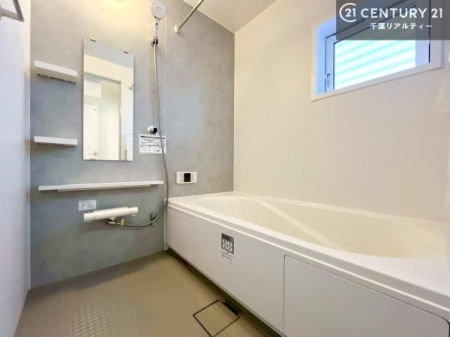 ���� �������������l�̕��͋C�̃o�X���[���́A�����o�Ă��ăo�X�^�C�����[���I
���d���撣���Ă��邲�J���ɂ��D�݂̓����̓����܂����āA�y����ł݂Ă͂������ł��傤���H