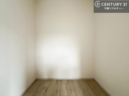 ���[ �E�H�[�N�C���N���[�[�b�g�t���ł��B��������̂��m���Ȃǂ����[���Ă��������ł��ˁI���ɂ���@�������ȂǋG�ߕ��̑傫�ȉƓd�����[�ł��܂��B