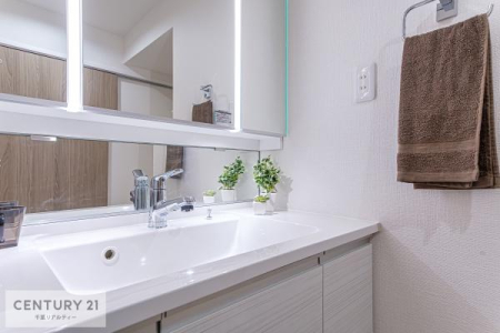 ���ʑ�E���ʏ� ���ʑ�z�[���́A�[���������˂ɂ����I����ɂ��|�������₷���g������̗ǂ����ʑ�I������Ƃ��Ă���̂ŁA�������̂��鐅����ł��I