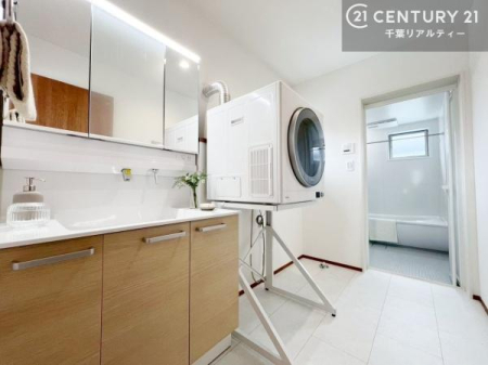 ���ʑ�E���ʏ� �L�X�Ƃ������ʏ��͑傫�ȋ��Ǝ��[�L�x�Ȑ��ʑ�Œ��̐g�x�x���͂��ǂ�܂��I