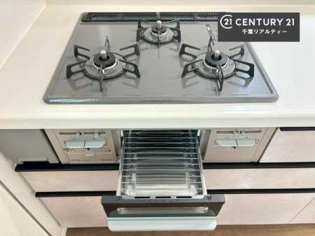 �L�b�`�� �R�����͎O������̂ł������̓����i�s���ł��܂��B
�������O�����t���ł��B�����X�y�[�X���L�X���Ă���׍�Ƃ����₷���I�g�����肪�ǂ��V�X�e���L�b�`���ł��I