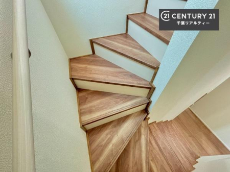 ���̑����� �K�i�͖��邭�萠������Ă��܂��B���q�l�₲�N�z�̕������S���Ă����p�����܂��ˁB