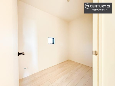 ���r���O�ȊO�̋��� �V���v���Ƀf�U�C������Ă��邽�߁A�Ƌ��I�т܂���I
���C�ɓ���̉Ƌ��u���Ă��낰���Ԃ���邱�Ƃ��ł��܂��B