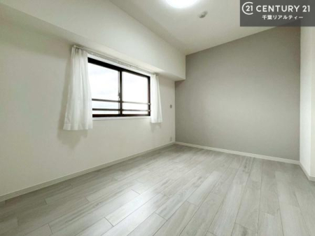 �m�� �V���v���Ƀf�U�C������Ă��邽�߁A�Ƌ��I�т܂���I
���C�ɓ���̉Ƌ��u���Ă��낰���Ԃ���邱�Ƃ��ł��܂��B