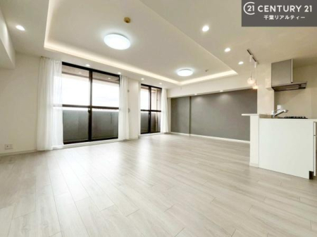 ���r���O �S�n�ǂ����r���O�͉Ƒ������R�ƏW�܂�܂��B�Ƒ��c�R�̎��Ԃ����������ł��B���Ƒ��ƁA����w�[���������Ԃ��߂��������ł��ˁB���邭�J���I�ȋ�Ԃł��B