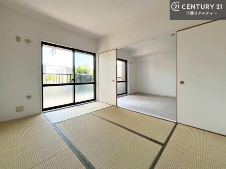 �a�� ���r���O�Ɨאڂ����a���͉Ǝ��̋x�e�X�y�[�X��L�b�Y�X�y�[�X�Ƃ��Ċ��p����̂��悳�����ł��ˁI
�a���̎g�����͖�����I