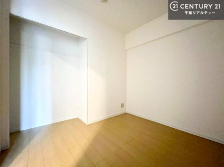 �m�� ���邭���ʂ��̗ǂ������ł��B�u�V���v���v�Ƀf�U�C�����ꂽ�����B���R�x�������̂ŉƋ�⃌�C�A�E�g�ł��D�݂̋�Ԃ�n��グ���܂��B