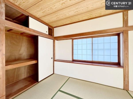 �a�� �^�^�~�̍��肪���炬��^����A�����b�N�X��ԁB�����傫���J�����̂���a���ƂȂ��Ă���܂��B���{�l�̐S������u�a�v�̋�ԁB