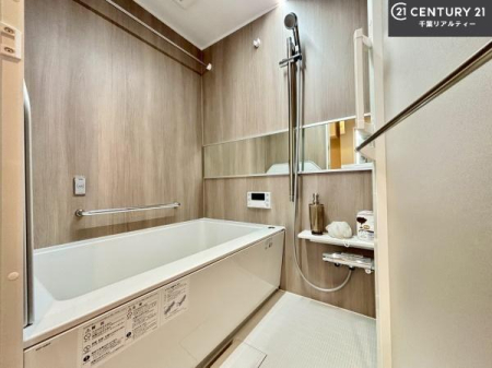 ���� �������������l�̕��͋C�̃o�X���[���́A�����o�Ă��ăo�X�^�C�����[���I
���d���撣���Ă��邲�J���ɂ��D�݂̓����̓����܂����āA�y����ł݂Ă͂������ł��傤���H