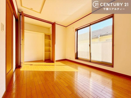 �m�� �o���R�j�[�ɖʂ��Ă���m���ł��B���邭�����肪����A���C����������ł��܂��I���N���āA�O�ɏo�Ĕw�L�т����[�ċz�����ǂ������}������邱�Ƃ��ł��܂��B